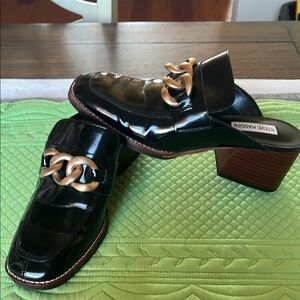 Steve Madden Lorie  Black Loafer Mules with Gold Chain
